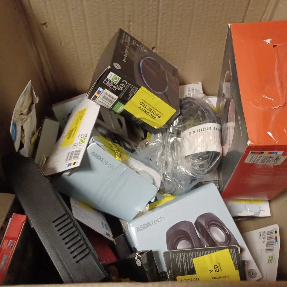 BOX OF APPROX 20 ASSORTED ITEMS INCLUDING ASDATECH DVD PLAYER, BLACKWEB GAMING HEADSET AND ASDATECH GAMING MOUSE