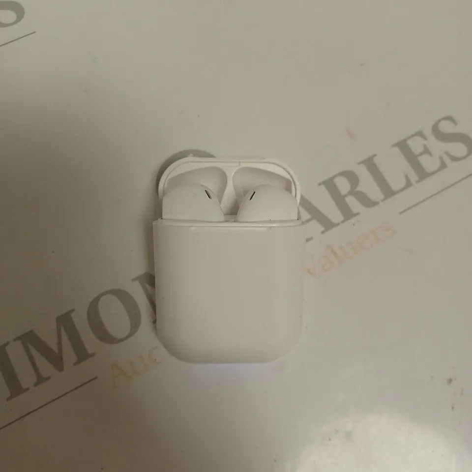 BOXED WIRELESS EARBUDS. 
