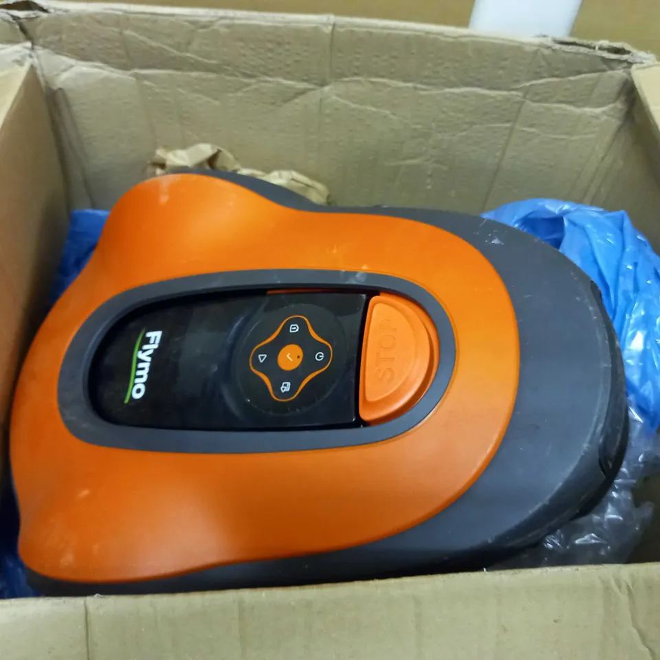 FLYMO ROBOTIC LAWNMOWER 