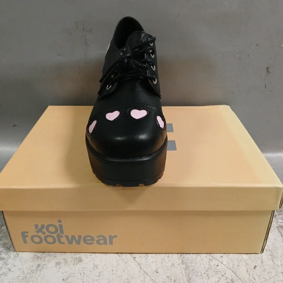 BOXED PAIR OF KOI TENNIN HEART SHOES IN BLACK W. PINK HEARTS SIZE UK 5