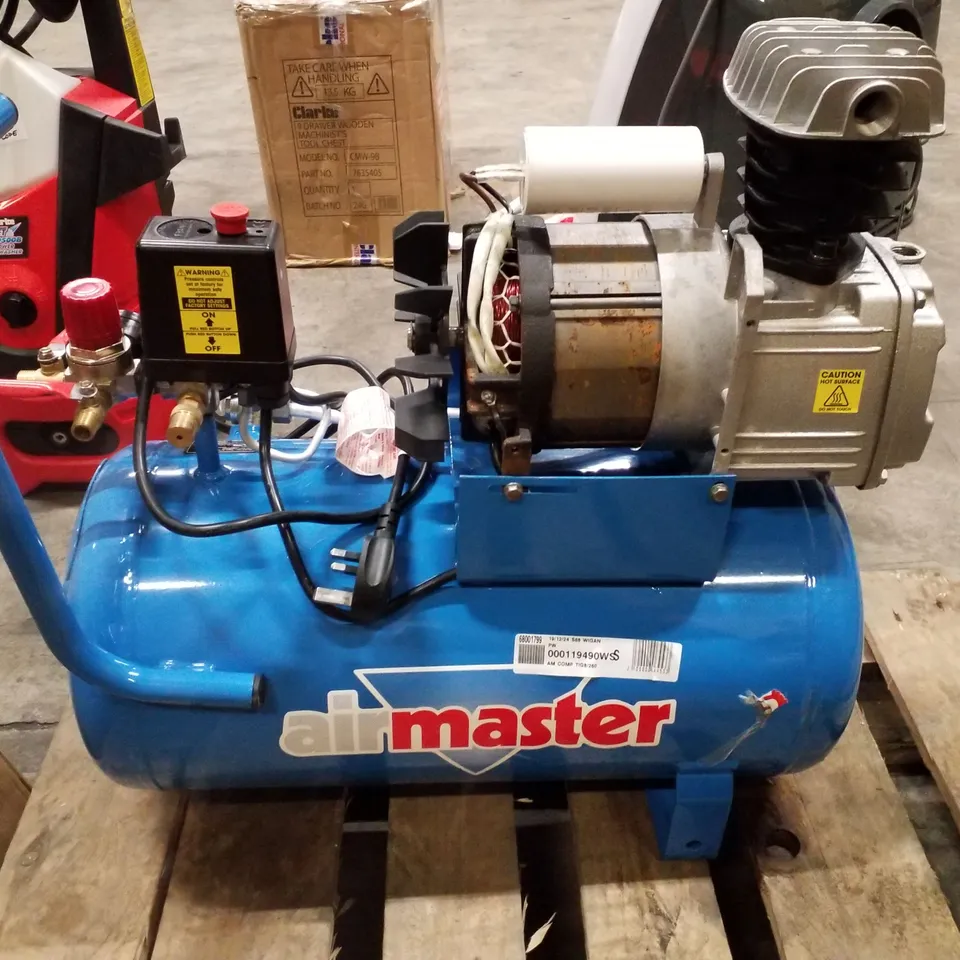 AIRMASTER TIGER 8/260 7CFM 24 LITRE 2HP AIR COMPRESSOR (230V)