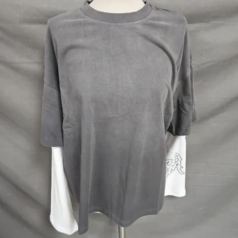 MERTRA LAYERED TEE IN GREY SIZE L