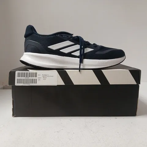 BOXED PAIR OF ADIDAS RUNFALCON 5 TRAINERS IN NAVY/WHITE SIZE 8