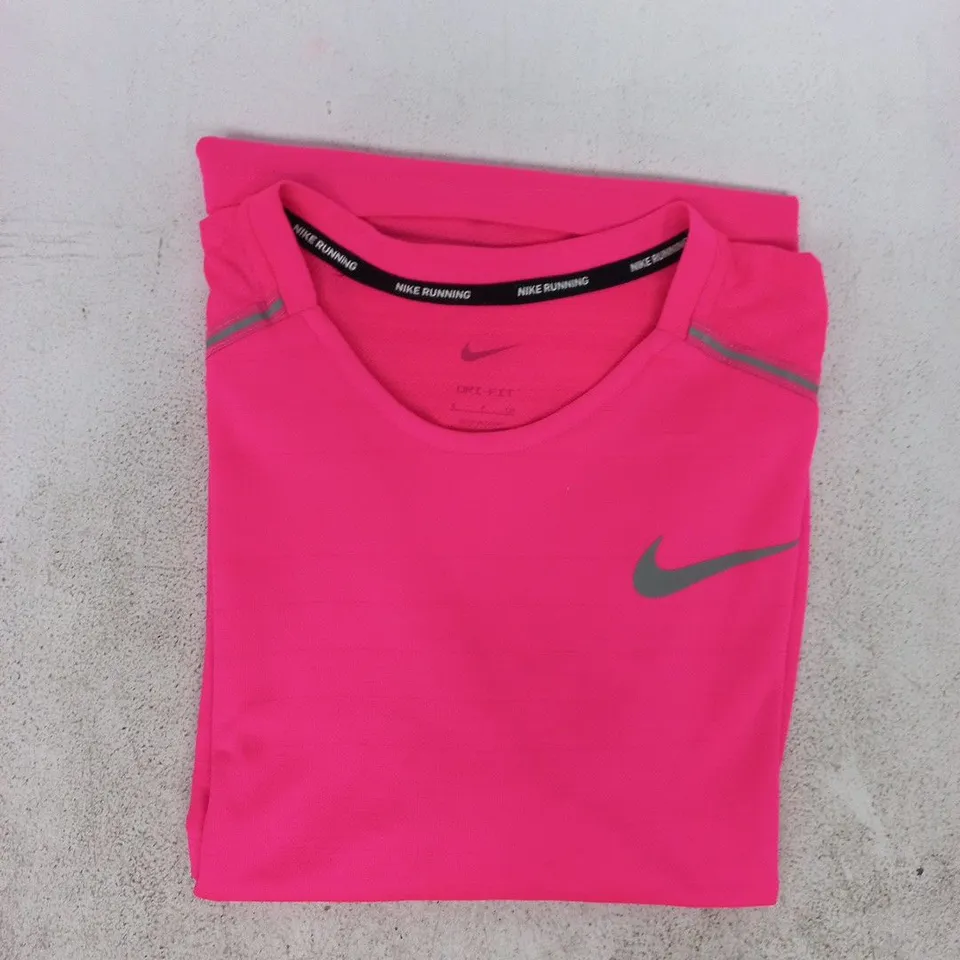 NIKE DRI-FIT RUNNING SHORT SLEEVE T-SHIRT IN NEON PINK SIZE SMALL