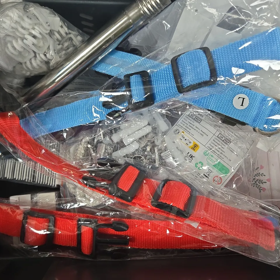 APPROXIMATELY 10 ASSORTED HOUSEHOLD ITEMS TO INCLUDE FIFINE MICROPHONE, NOTEBOOK, ETC