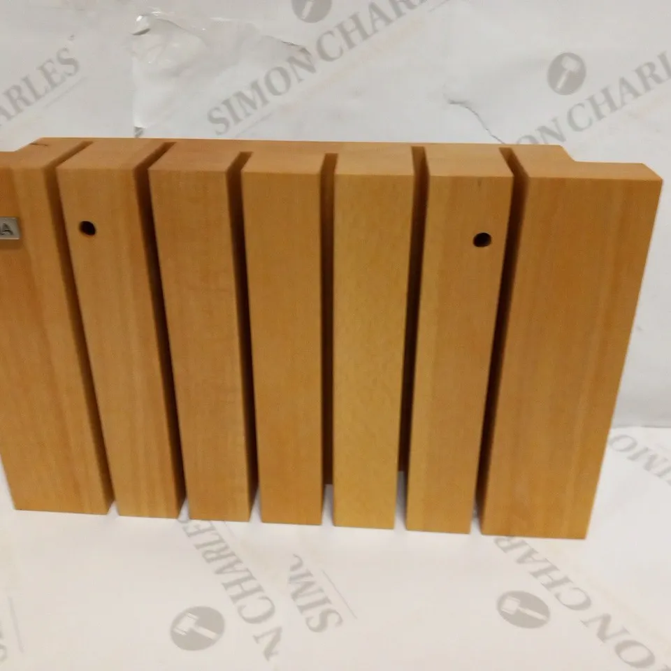 BRAND NEW BOXED CHROMA P14 WALL MOUNTED MAGNETIC KNIFE BLOCK FOR 6 KNIVES DESIGN BY PIOTR BABEL