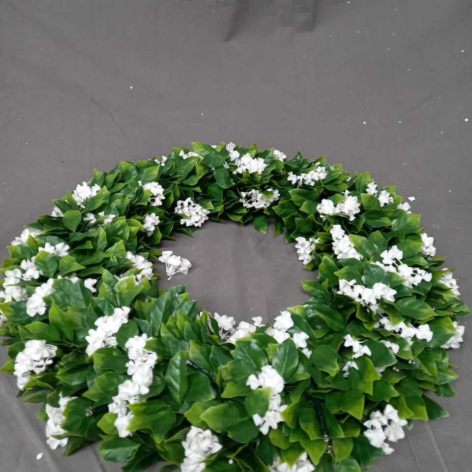 GARDEN REFLECTIONS PRE LIT FAUX FLORAL CREPE MYRTLE WREATH DECOR
