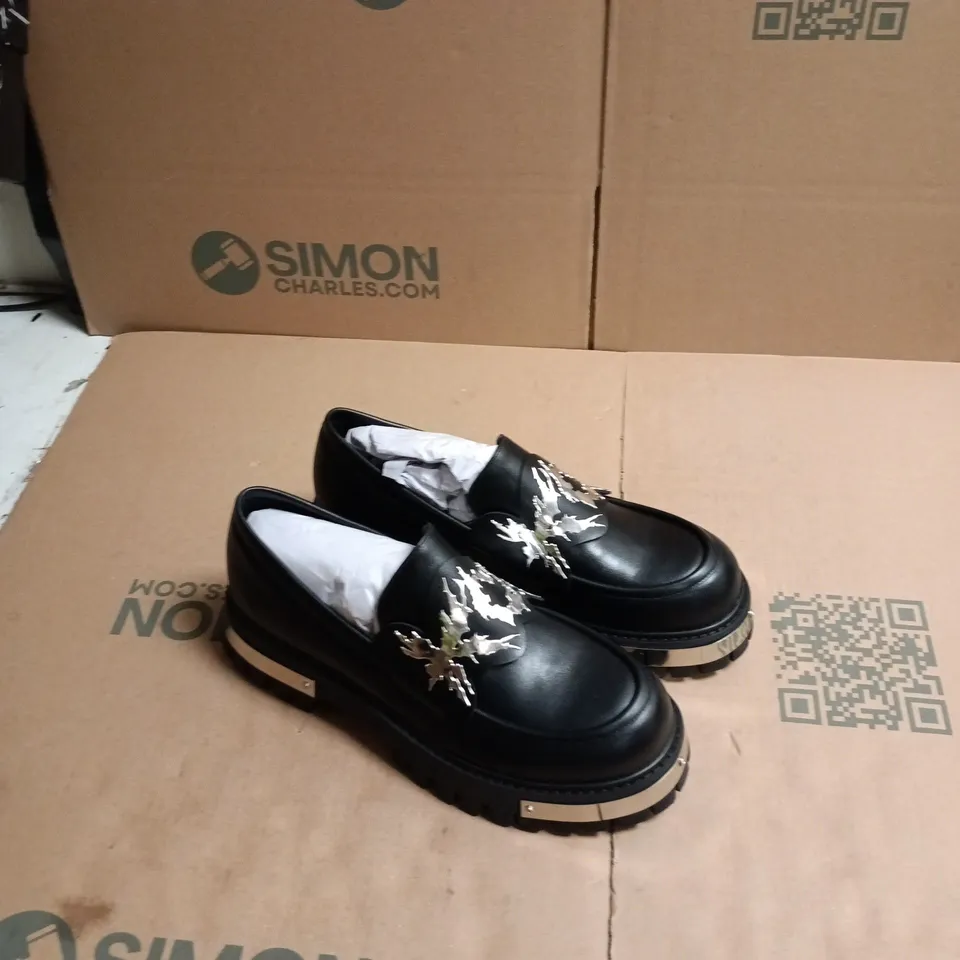 UK9 KOI METAL MEN'S LOAFERS – BLACK WITH METAL HARDWARE