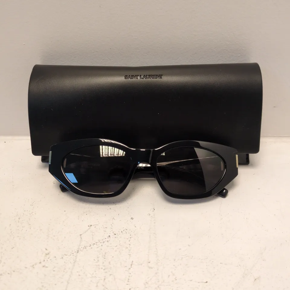 Saint Laurent Sunglasses – Black Frame 