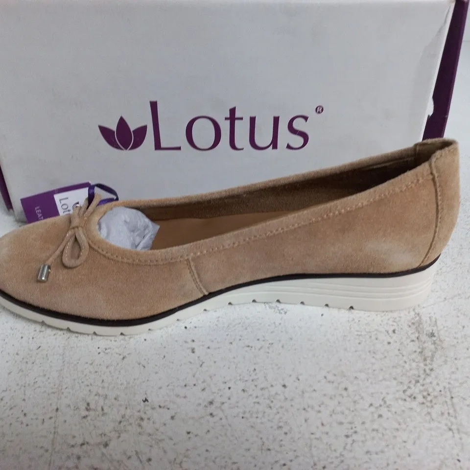 LOTUS LEATHER SLIDE ON SHOES IN NATURAL - 41