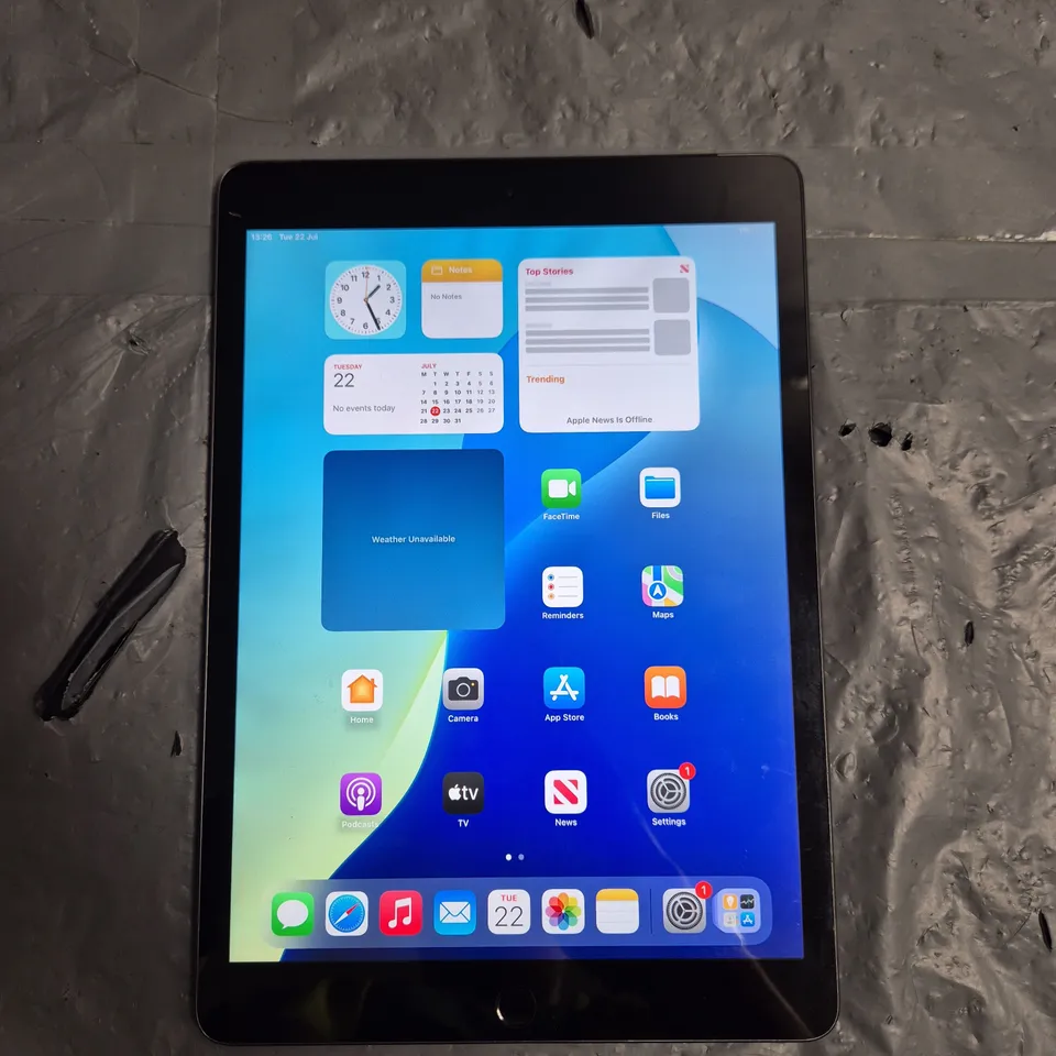 APPLE IPAD 9TH GEN TABLET IN SILVER