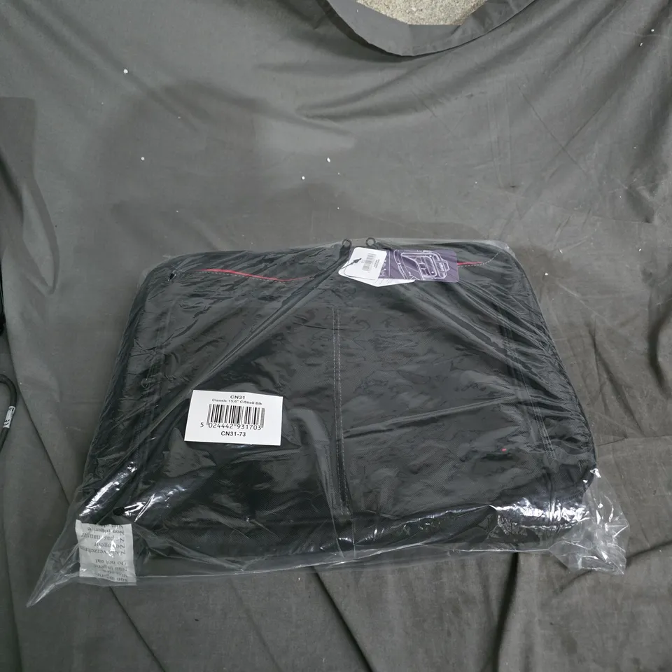 TARGUS LAPTOP CARRY CASE – BLACK .