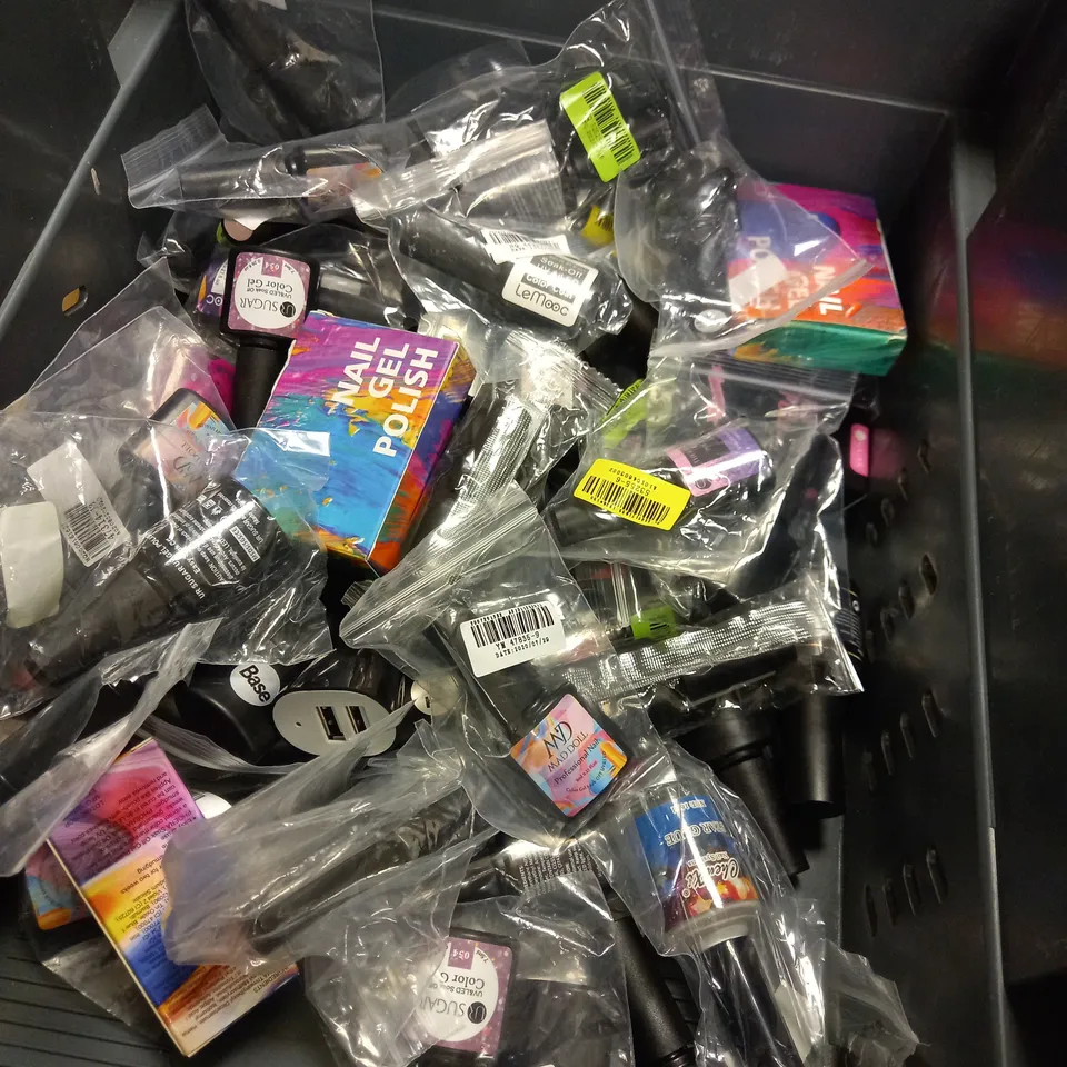 ASSORTMENT OF UV/LED CURED NAILPOLISHES APPROX. 45 ITEMS 