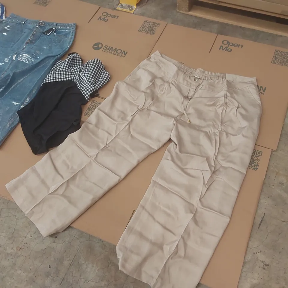 PALLET CONTAINING APPROXIMATELY 550x ASSORTED BRAND NEW DESIGNER CLOTHING ITEMS
