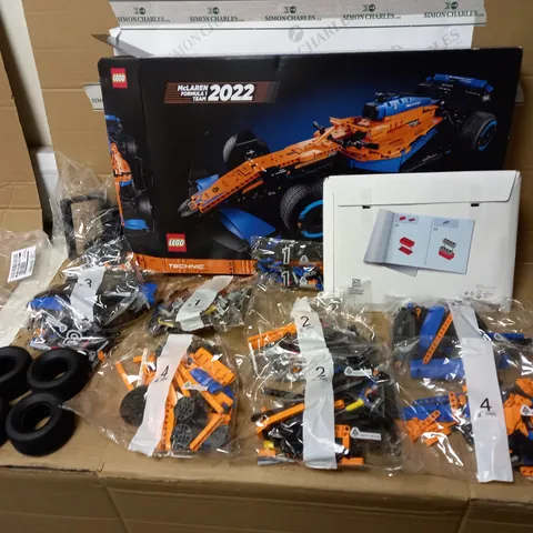 LEGO TECHNIC MCLAREN FORMULA 1 RACE CAR (42141)