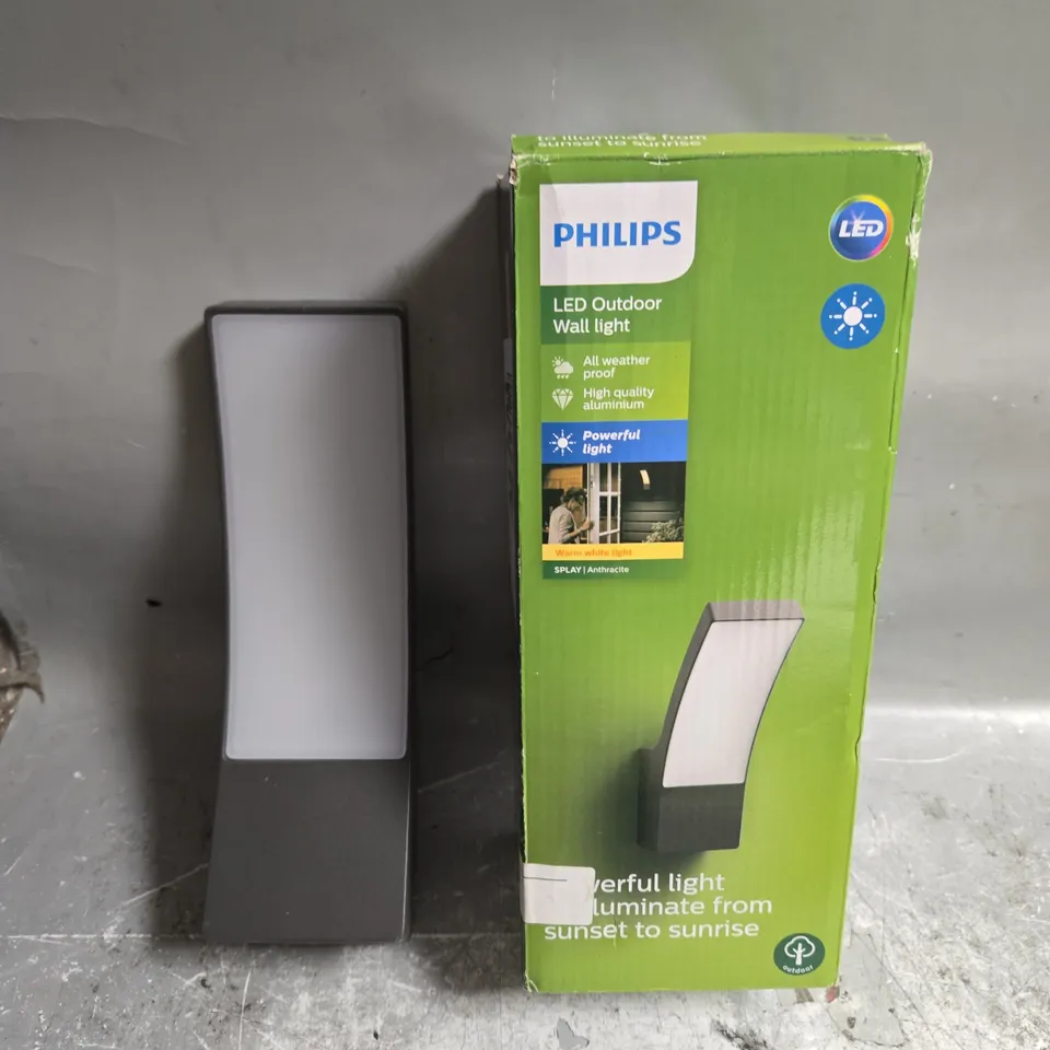 BOXED PHILIPS LED OUTDOOR WALL LIGHT 