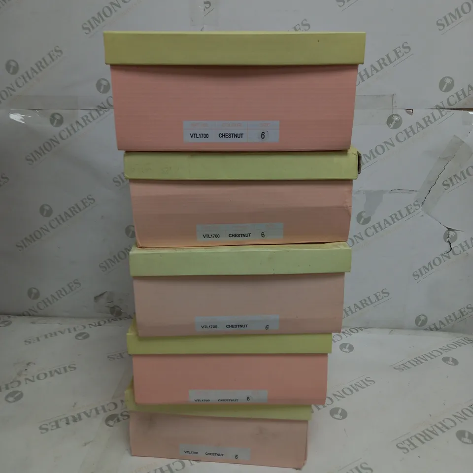 5 BOXED PAIRS OF STRAWBERRY WEDGE SHOES IN CHESTNUT SIZE 6