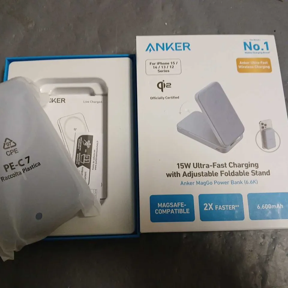 ANKER 15W ULTRA FAST CHARGING WITH ADJUSTABLE STAND - FOR IPHONE 