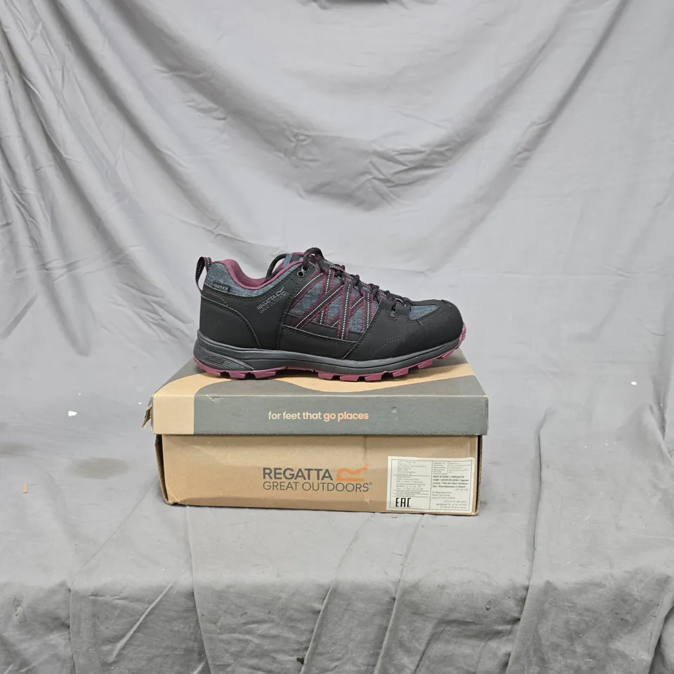 REGATTA GREAT OUTDOORS WOMEN'S HIKING SHOES – BLACK WITH PINK ACCENTS UK 6