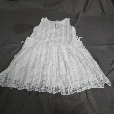 BABY GIRL WHITE LACE DRESS – SLEEVELESS WITH RIBBON DETAILS