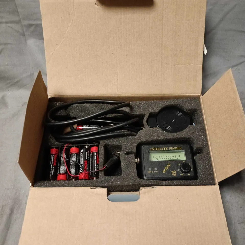 SATELLITE FINDER KIT – BOXED (SAT)