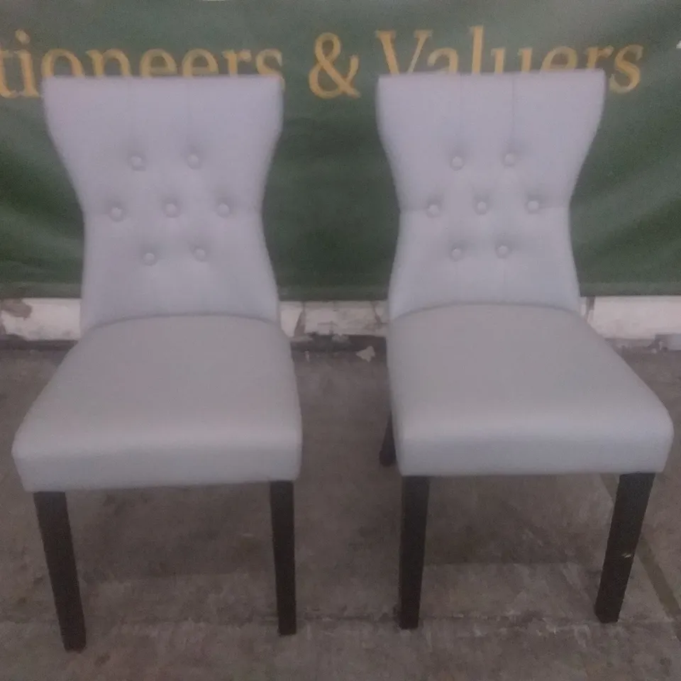 SET OF 2 NEW KENSINGTON LIGHT GREY LEATHER BUTTON BACK DINING CHAIRS (BLACK LEG)