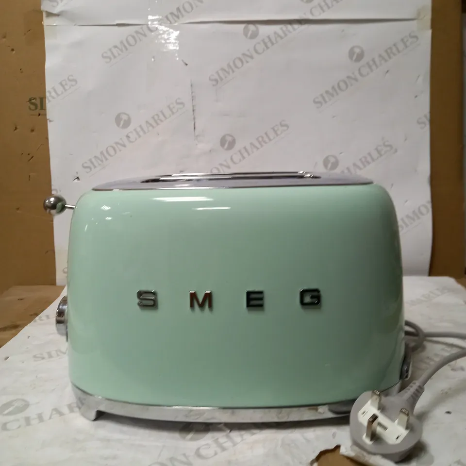 SMEG 2 SLICE TOASTER, EXTRA WIDE SLOTS, 3 PRE SET OPTIONS, PASTEL GREEN