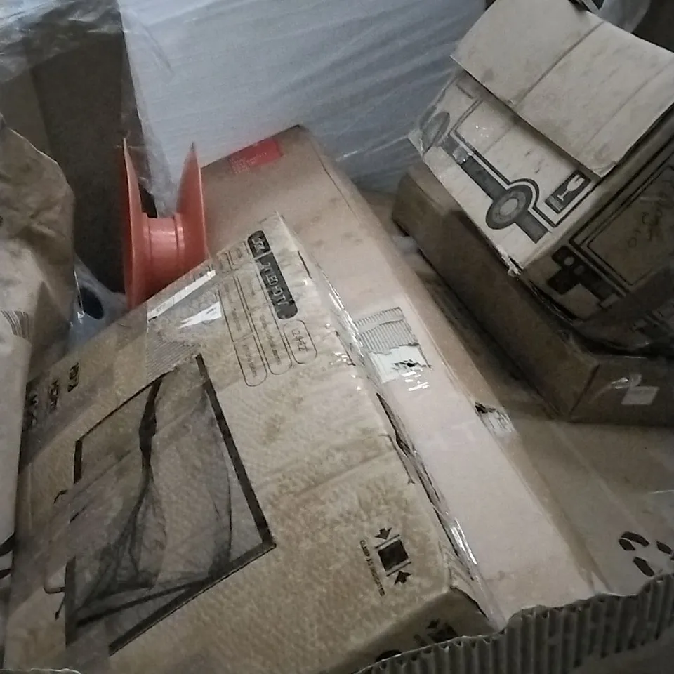 PALLET OF ASSORTED ITEMS INCLUDING CHRISTMAS TREE, WEDGE CUSHION, PRO BIKE TOOL, TOILET SEAT AND WHITE FLUFFY BLANKET