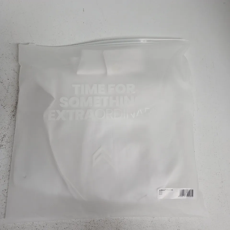 BAGGED ONER ACTIVE AIRMOVE SHIRT VN IN WHITE - SMALL