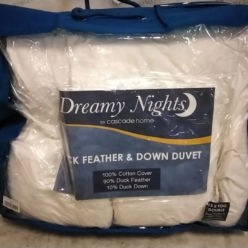 DUCK FEATHER AND DOWN BLEND 13.5 TOG DUVET SIZE: DOUBLE 