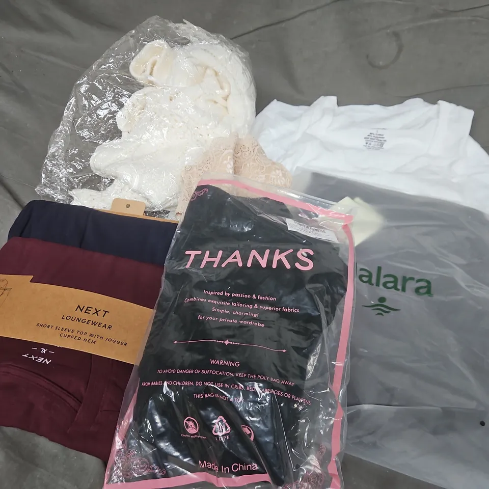 APPROXIMATELY 25 ASSORTED CLOTHING ITEMS IN VARIOUS SIZES, STYLES & COLOURS TO INCLUDE BRANDS SUCH AS NEXT, HALARA, SOCK STACK, ETC - COLLECTION ONLY