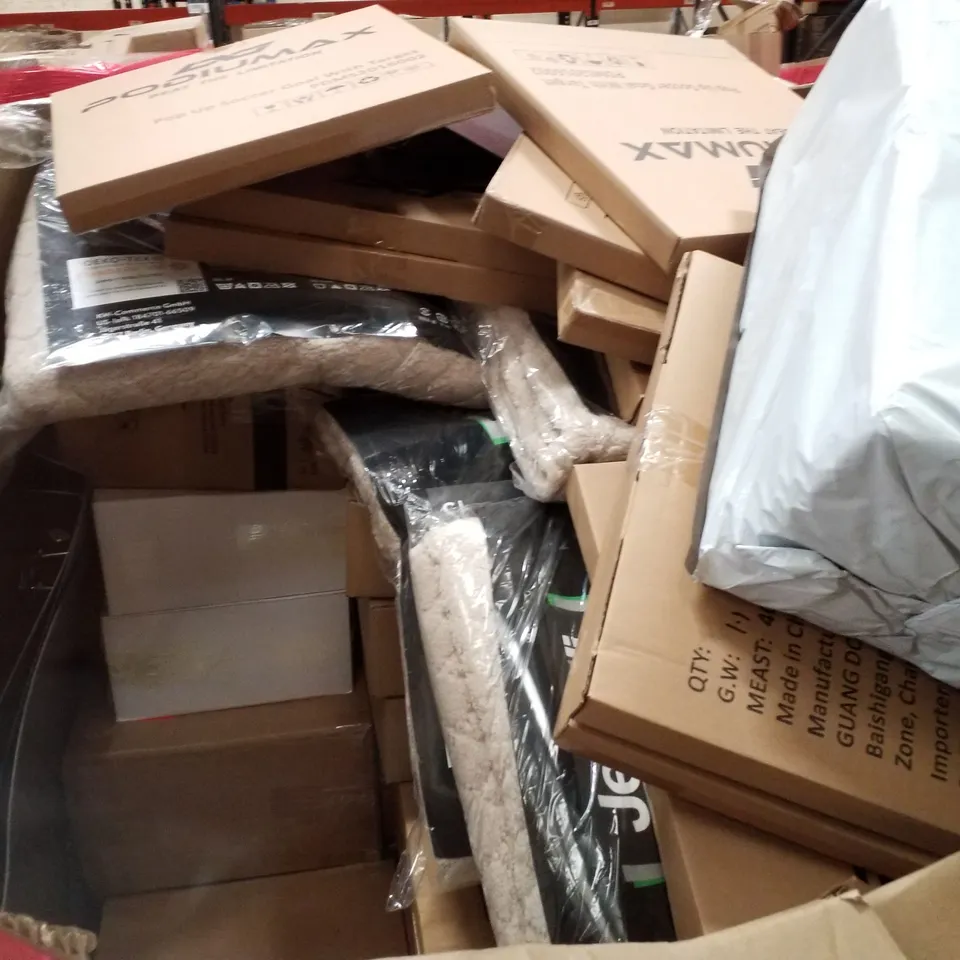 PALLET CONTAINING ASSORTED PRODUCTS INCLUDING POP UP FOOTBALL GOAL, WRAPPED CANVAS PAINTINGS, SHERPA SOFA COVERS, GLASS VASES & AIR MATTRESS 