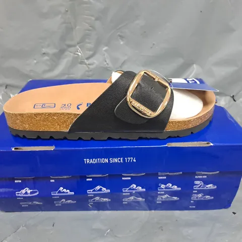 BOXED PAIR OF BIRKENSTOCK OPEN TOE SANDALS IN BLACK EU 40
