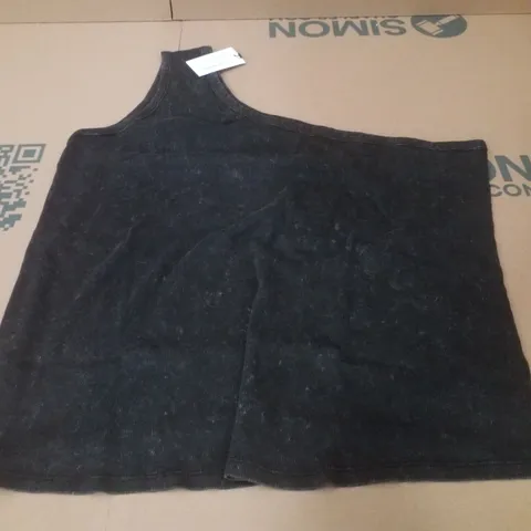 BOX CONTAINING APPROXIMATELY 32 BRAND NEW SIMPLY BE BLACK ONE SHOULDER TOPS - SIZE 26