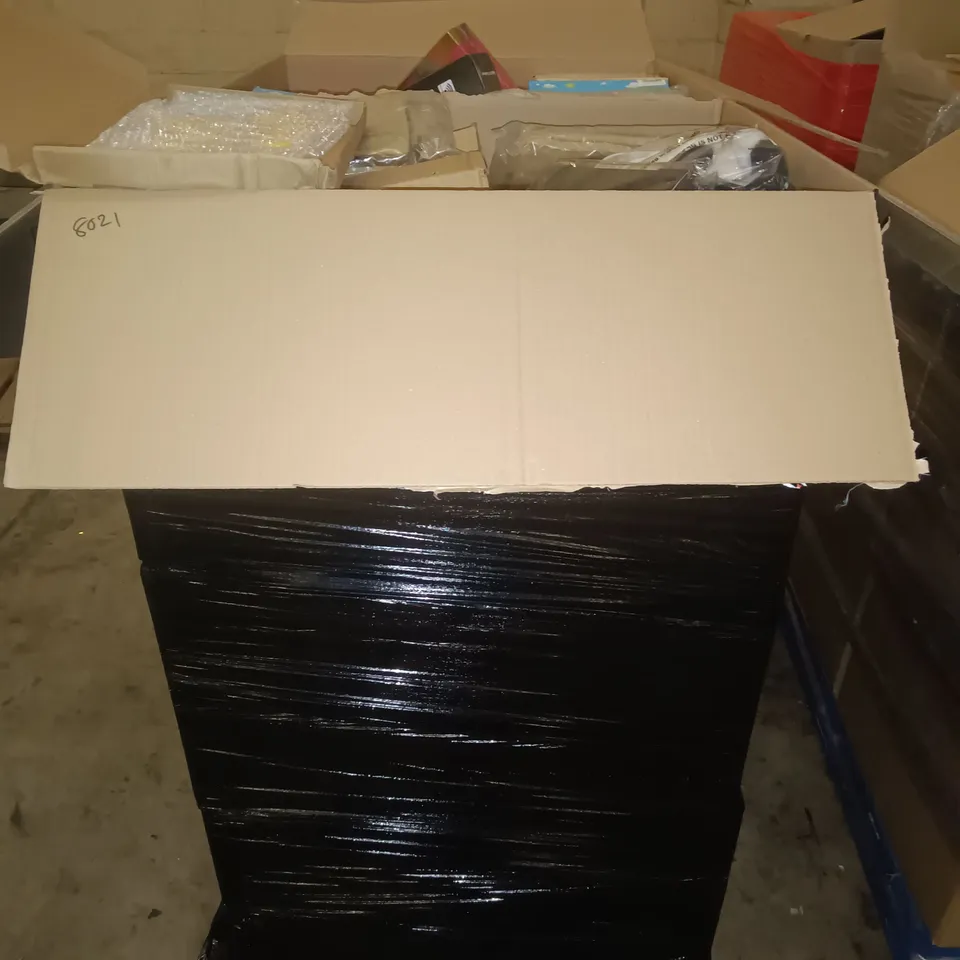 PALLET OF ASSORTED ITEMS TO INCLUDE LIGHT UP HAPPY BIRTHDAY SIGN, HDTV ANTENNA AND ATHLETIC EYEWEAR