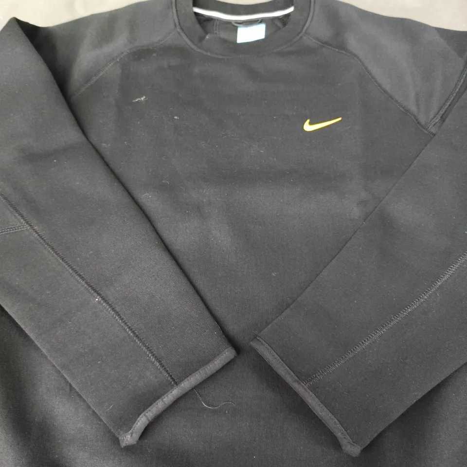 NIKE BLACK SWEATSHIRT WITH YELLOW SWOOSH LOGO - SIZE XL