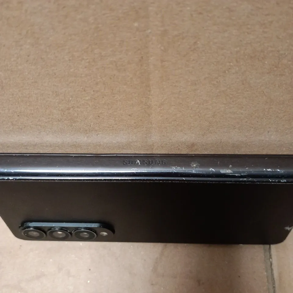 SAMSUNG GALAXY FOLD SMART PHONE, MODEL UNSPECIFIED 
