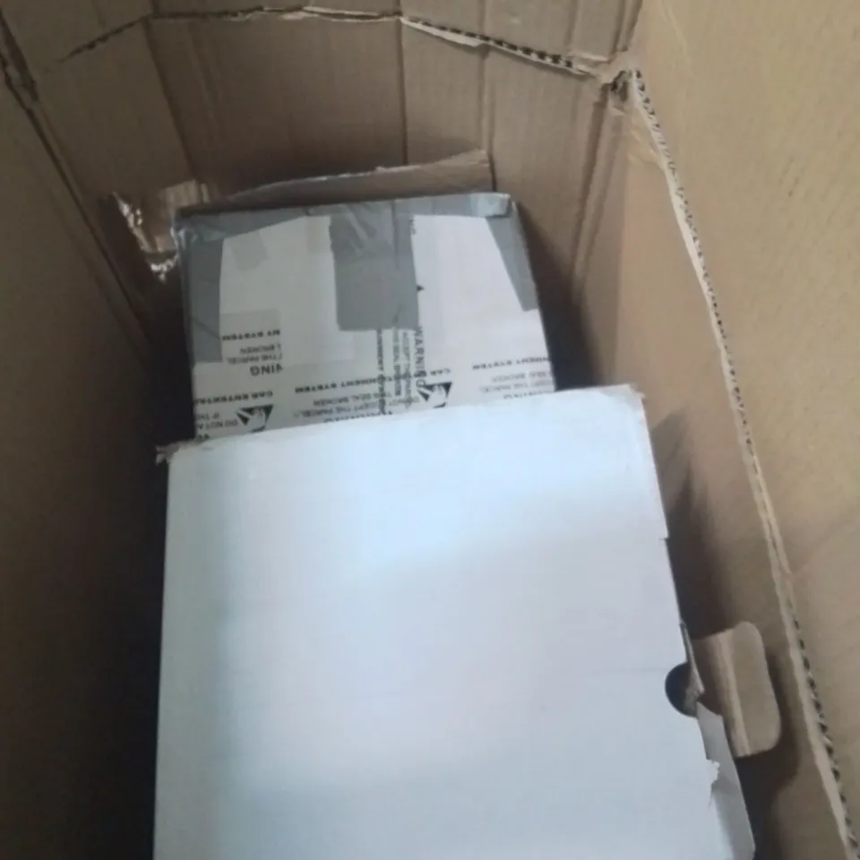 LARGE BOX CONTAINING APPROXIMATELY 5 ASSORTED CAR MULTIMEDIA SYSTEM INTERFACES // MODELS VARY