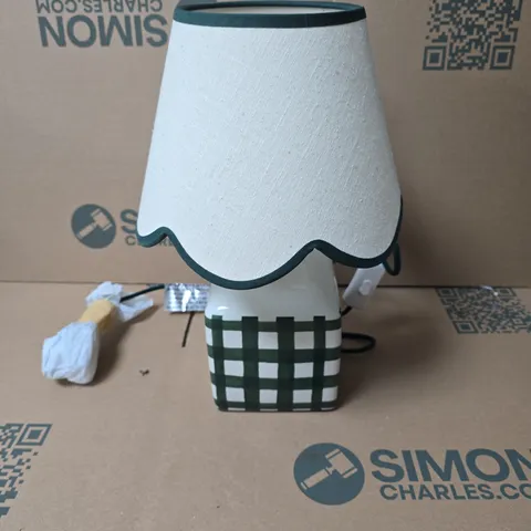 BOXED CERAMIC TABLE LAMP WITH GREEN CHECKERED BASE AND CREAM SHADE 