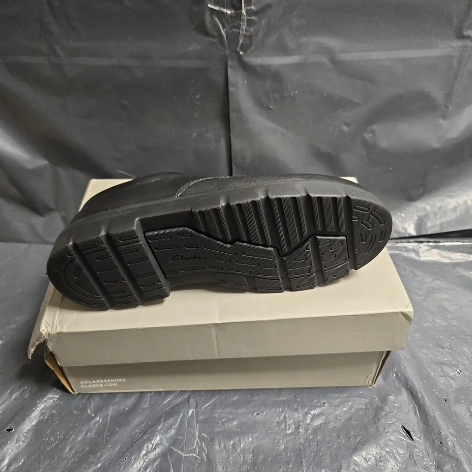 CLARKS LORCAM LOOP KIDS BLACK LEATHER SHOES – UK 5½ (EU 39), BOXED