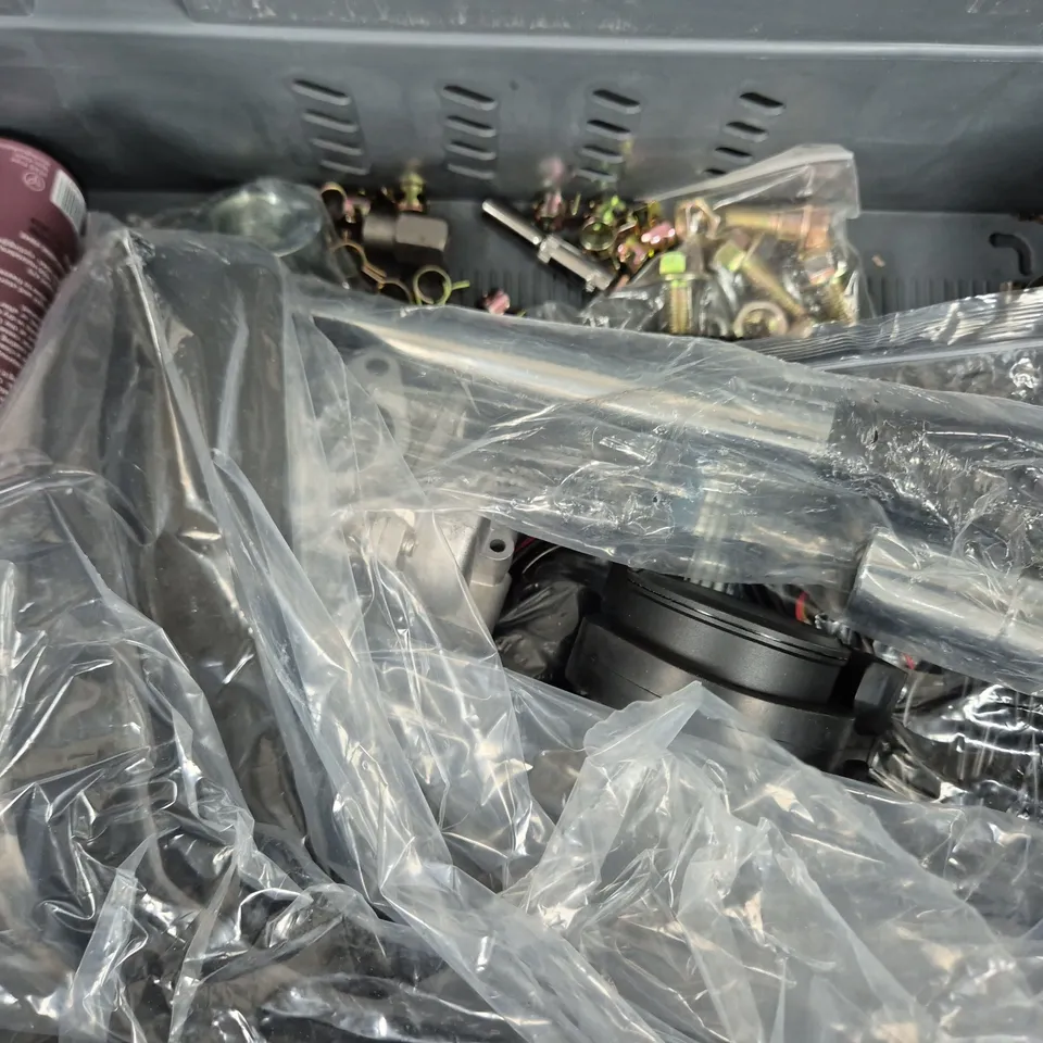 APPROXIMATELY 10 ASSORTED VEHICLE PARTS AND ACCESSORIES TO INCLUDE PISTON RINGS, SCANNER OBD II, ETC - COLLECTION ONLY