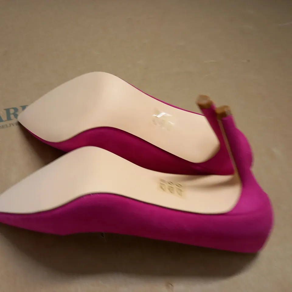 PAIR OF DOROTHY PERKINS PINK HEELED SHOES - 6