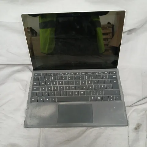 MICROSOFT SURFACE PRO 5 I5-7300U, 8GB RAM, 256GB – 12.3-INCH TABLET WITH KEYBOARD