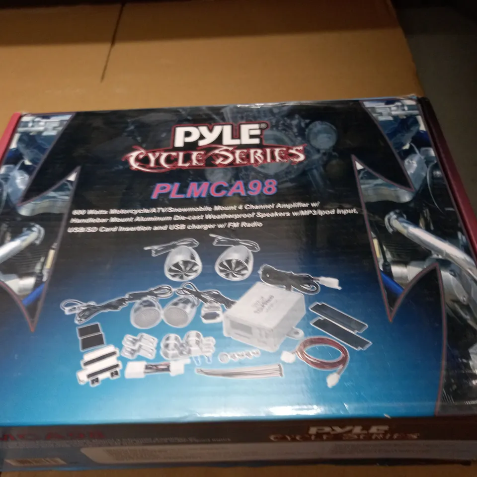 PYLE CYCLE SERIES PLMCA98 600W MOTORCYCLE MOUNT 4-CHANNEL AMPLIFIER WITH SPEAKERS