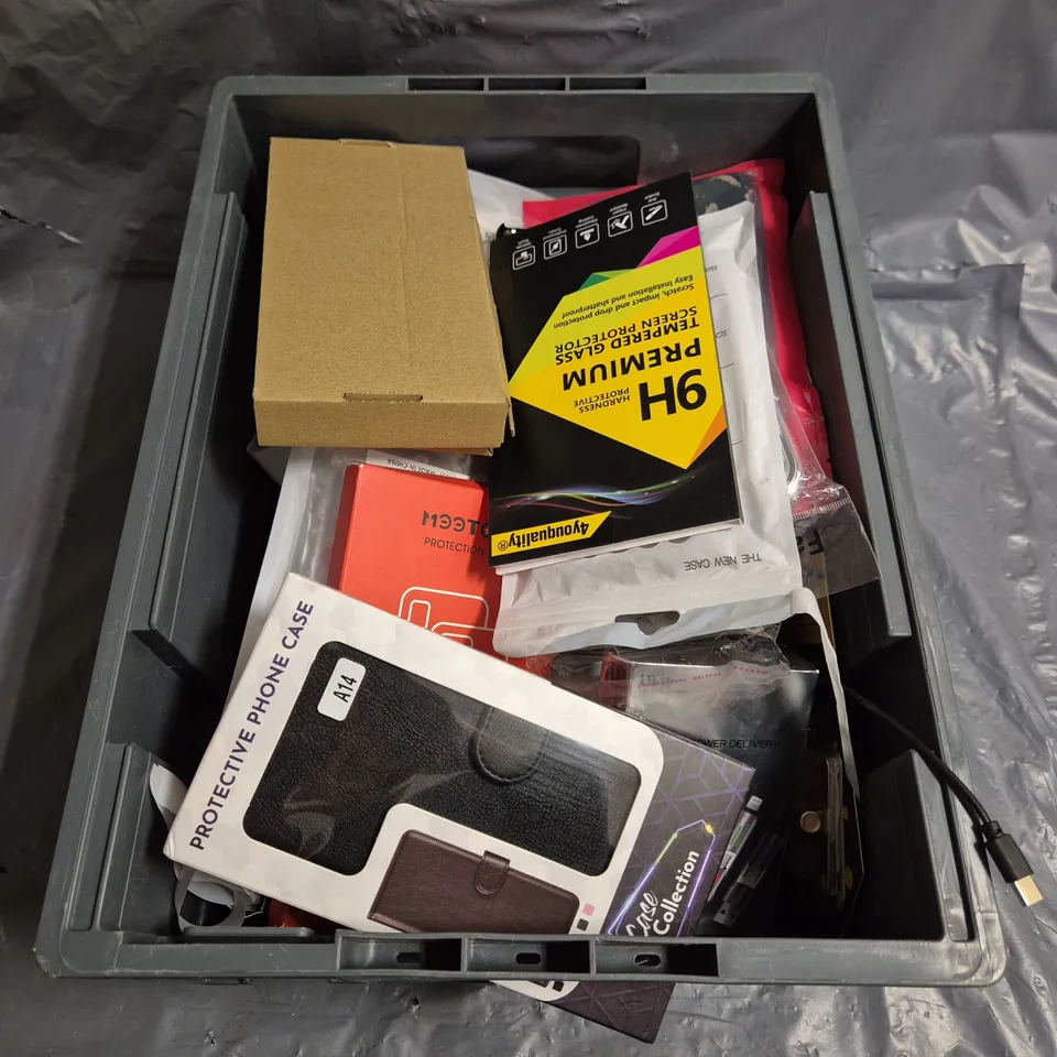 APPROX 20 ASSORTED PHONE ACCESSORIES TO INCLUDE CASES, SCREEN PROTECTORS, CHARGERS, ETC 