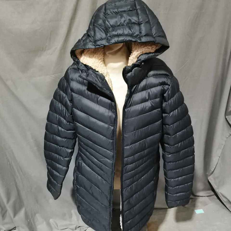 MOUNTAIN WAREHOUSE FUR LINED PADDED COAT IN BLACK - UK 12