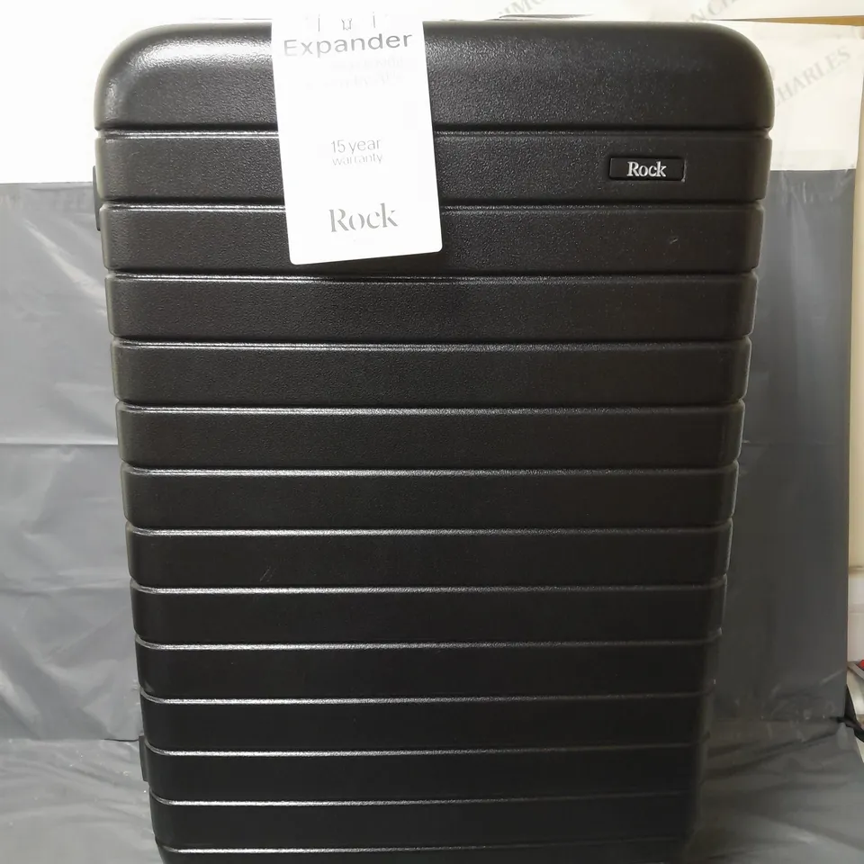 NOVO LARGE 8-WHEEL SUITCASE - BLACK RRP £99.99