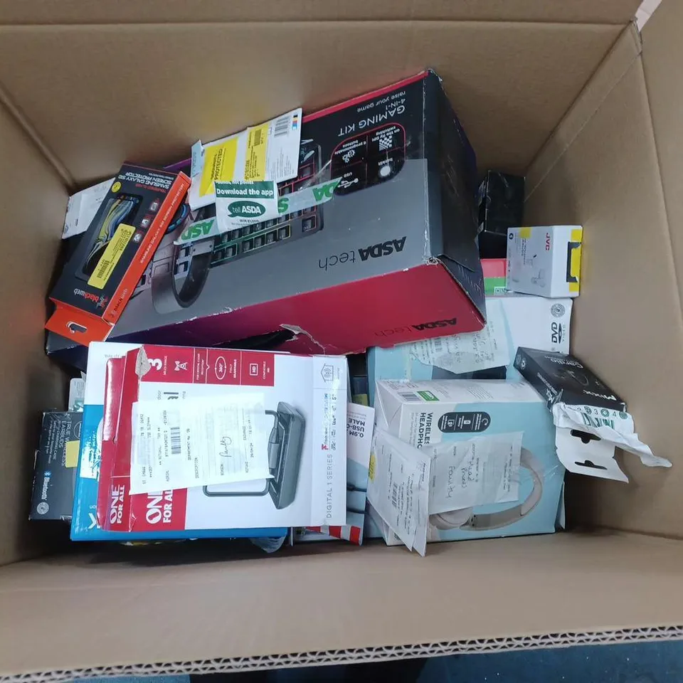 LOT OF APPROXIMATELY 25 ELECTRICAL ITEMS TO INCLUDE SPEAKERS, PORTABLE CD PLAYER AND CHARGERS