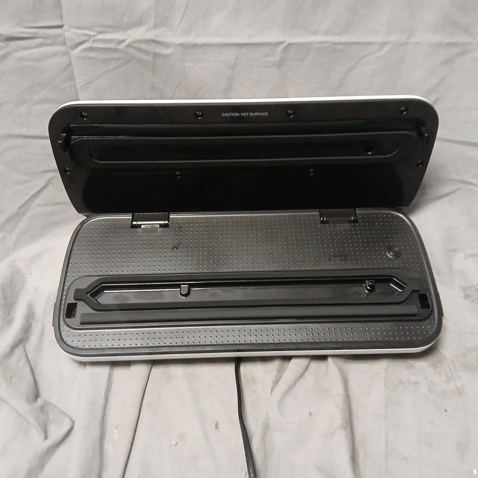 NUTRICHEF AUTOMATIC FOOD VACUUM SEALER (PKVS18BKUK)