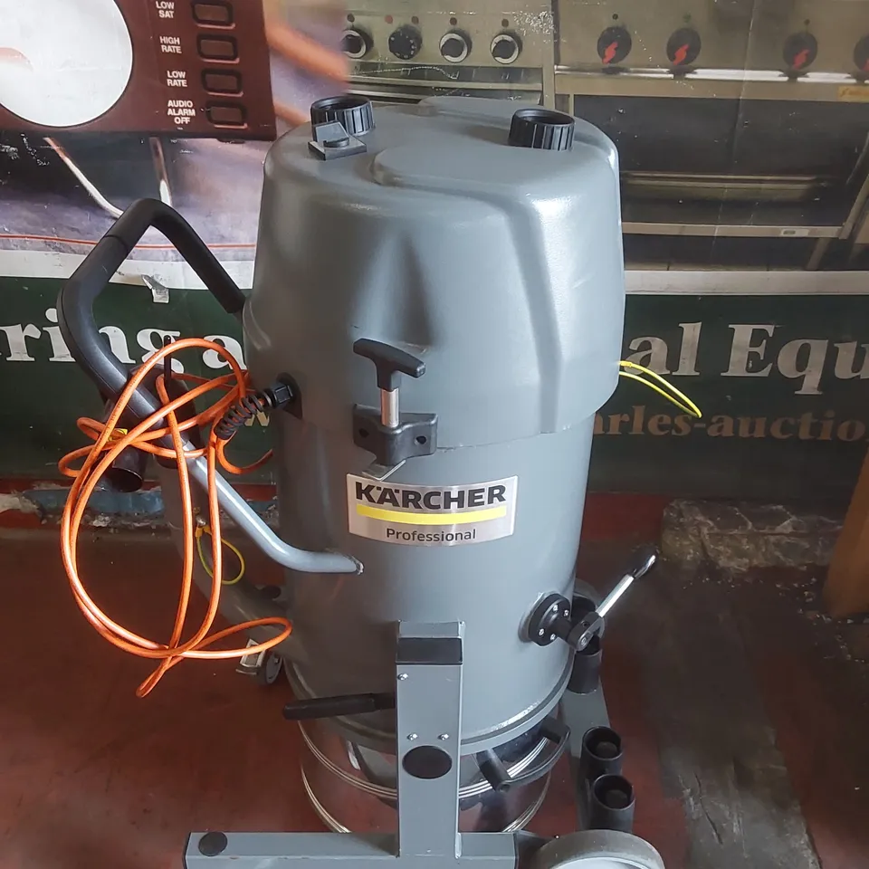EX-DEMO KÄRCHER IVR 35/20-2 SC S/N 20210 INDUSTRIAL VACUUM CLEANER